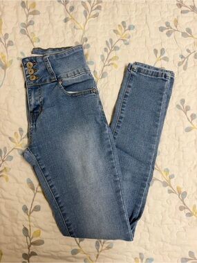 STAG High-Rise Light Blue Women's Jeans with Triple-Button Waist